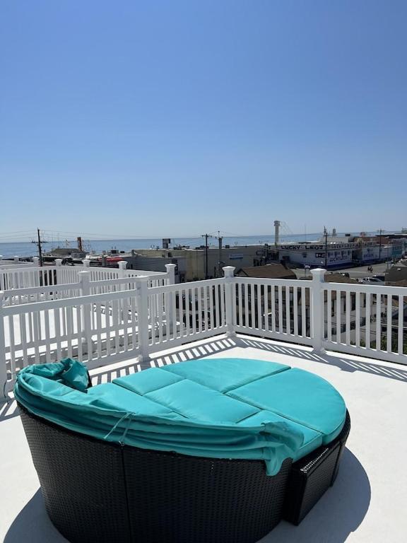 House Steps Away From The Boardwalk And With Ocean Views In Seaside Heights! * Seaside Heights